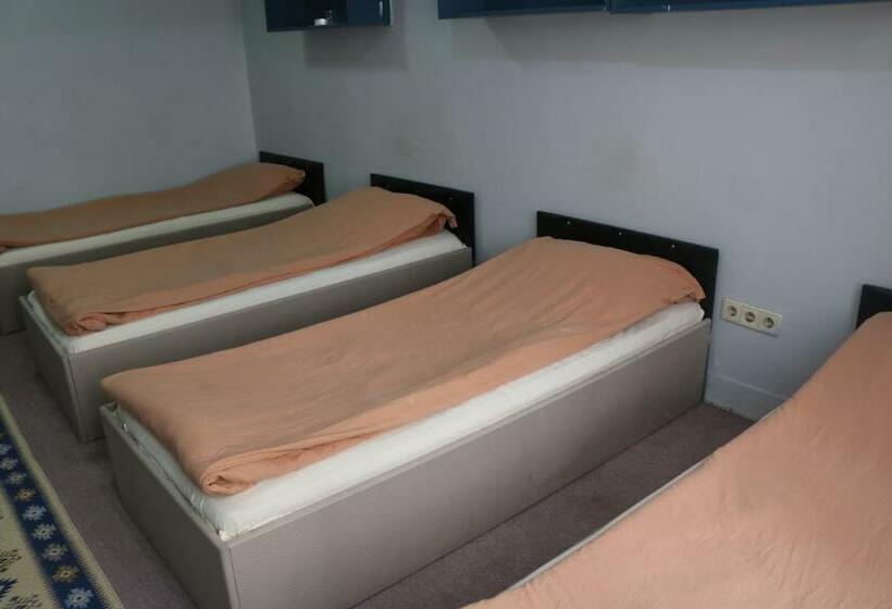 4인용 스탠다드 룸, Zafer Hostel