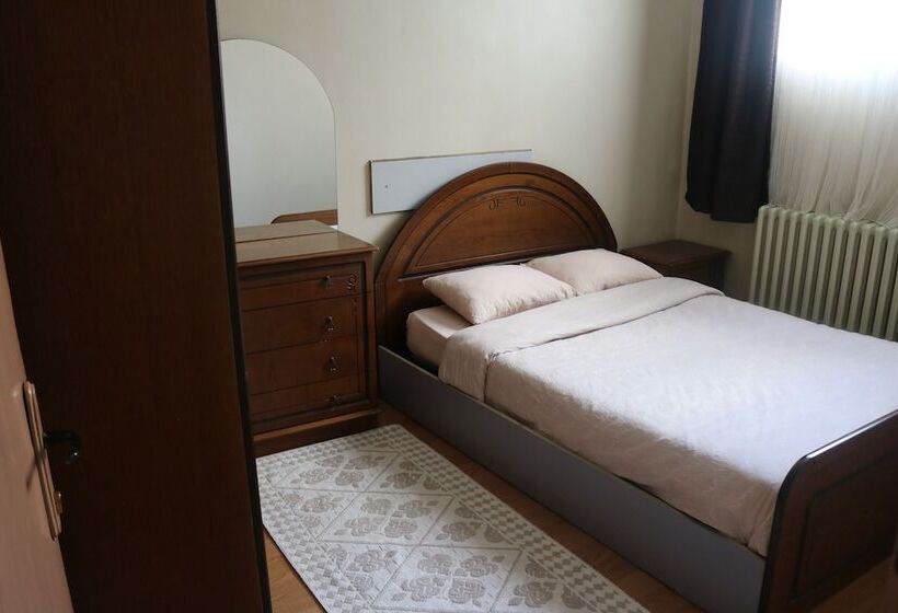 디럭스 스위트, Zafer Hostel