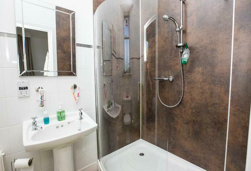 Номер Стандарт, Chrialdon House