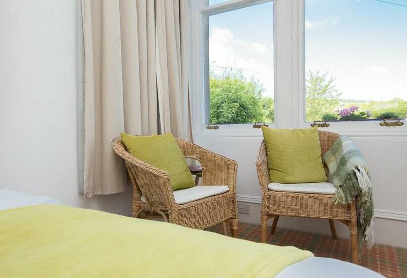 Номер Стандарт, Chrialdon House