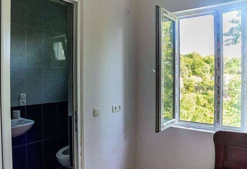 اتاق استاندارد, Kharabadze