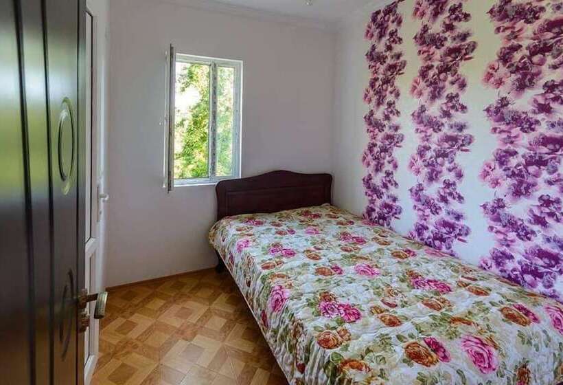 اتاق استاندارد, Kharabadze