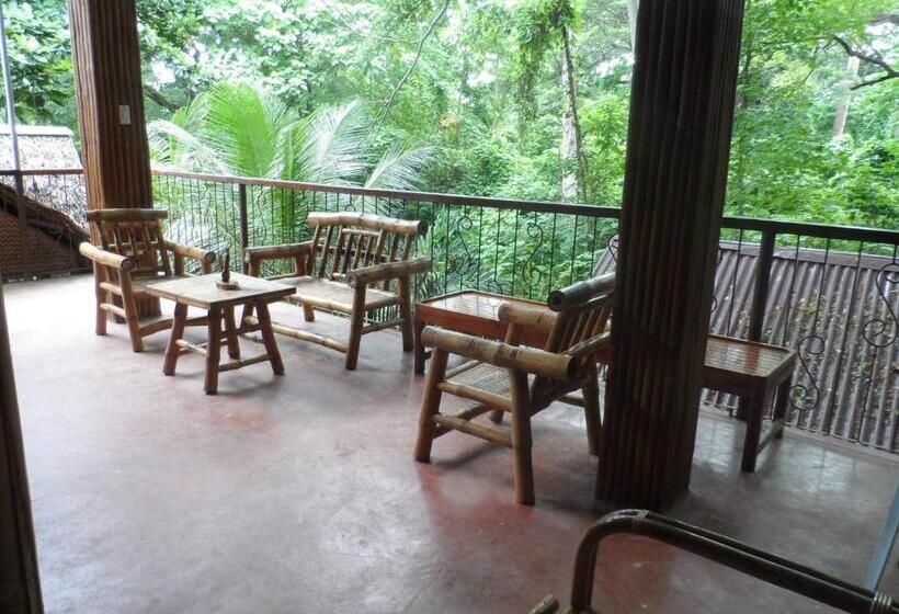 اتاق استاندارد چهار تخته, Victoria Guest House And Cottages