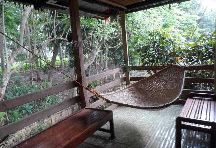 اتاق استاندارد چهار تخته, Victoria Guest House And Cottages