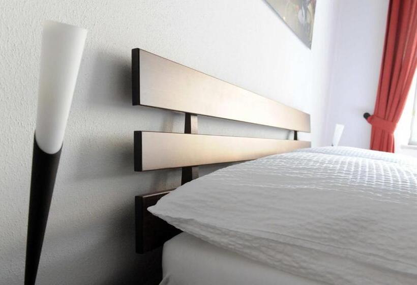 آپارتمان 1 خوابه, Pension Typisch Naumburg