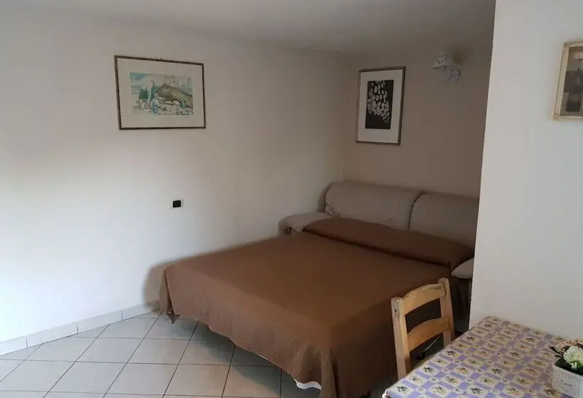 スタンダードスタジオ, Agriturismo Torre Flavia