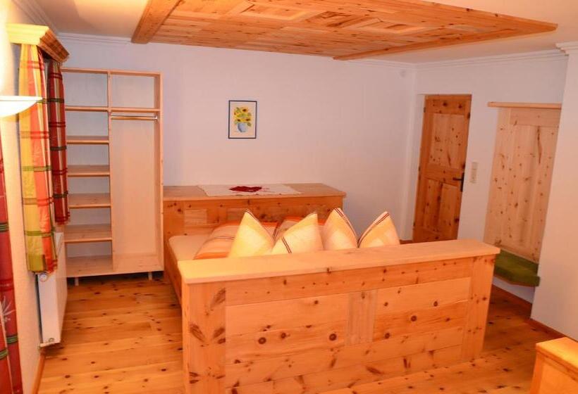 חדר משפחתי, Kleintödlinggut