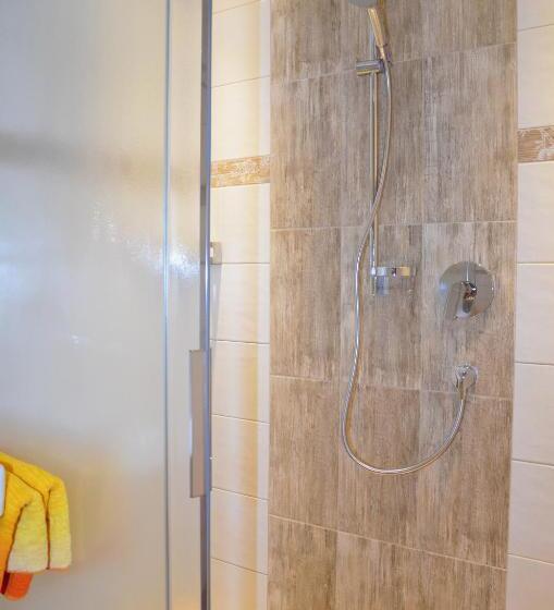 חדר משפחתי, Kleintödlinggut