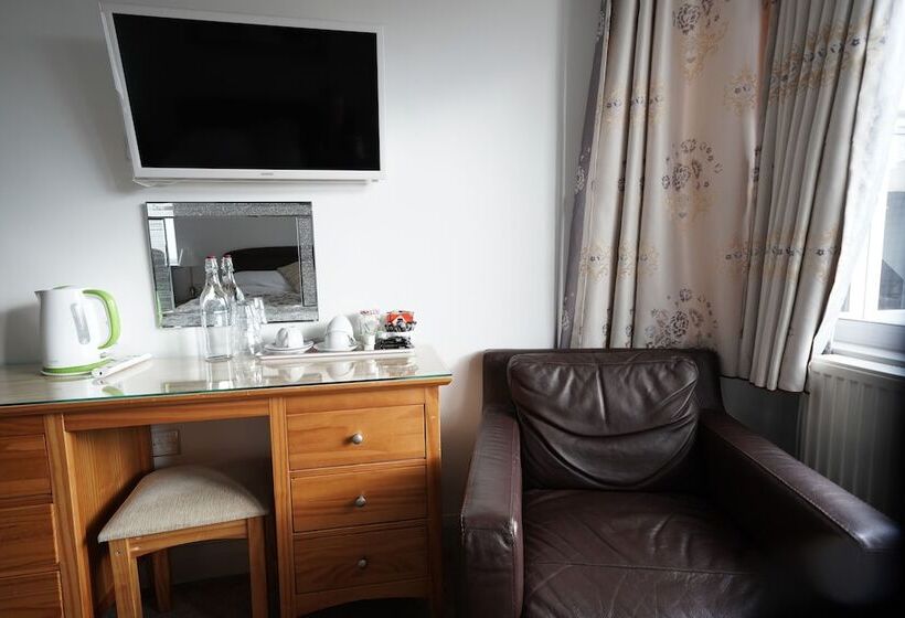 اتاق خانوادگی, Oxford Guest House