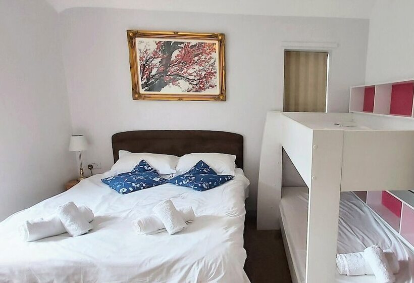 Семейный Номер, Oxford Guest House