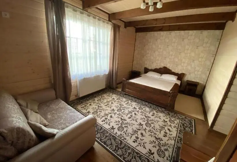 Habitació Superior, Sadyba Lisova