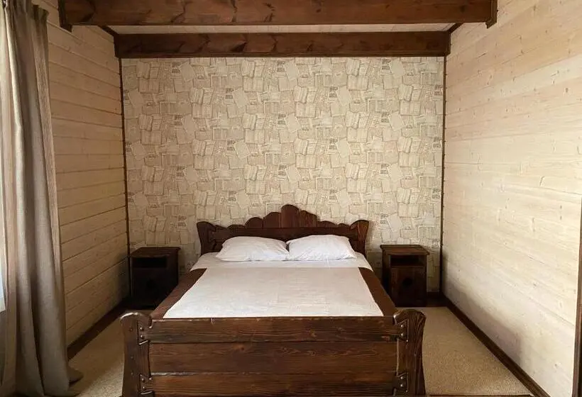 Habitació Superior, Sadyba Lisova