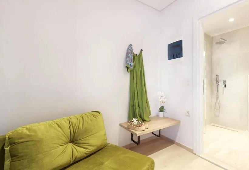 デラックスルーム, 9 Luxury Rooms