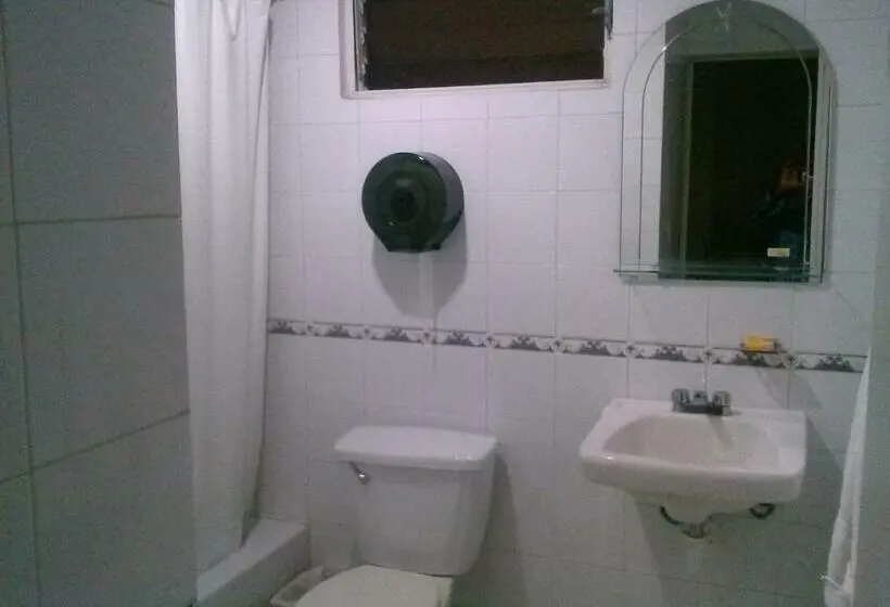 استودیوی سوپریور, Apartahotel Jardines Metropolitanos