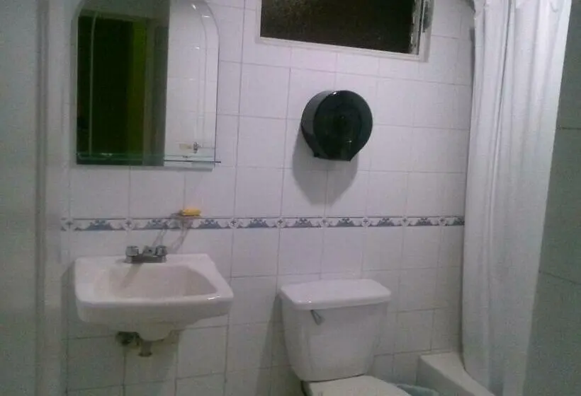 استودیوی لوکس, Apartahotel Jardines Metropolitanos