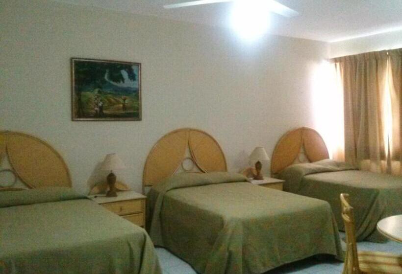 تختخواب در اتاق مشترک, Apartahotel Jardines Metropolitanos