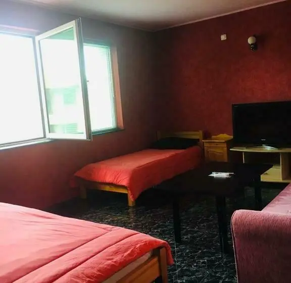スタンダードトリプルルーム, Guest House Dobrev
