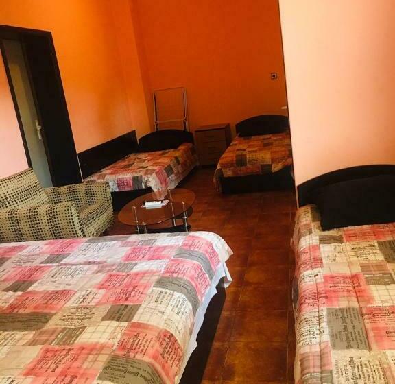 חדר סטנדרט לשלושה, Guest House Dobrev