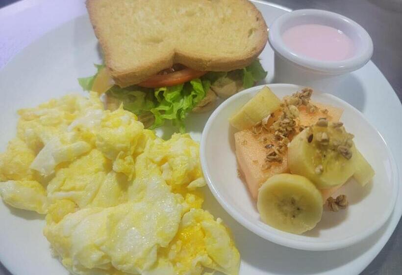 اتاق استاندارد سه نفره, Hostal Gosén