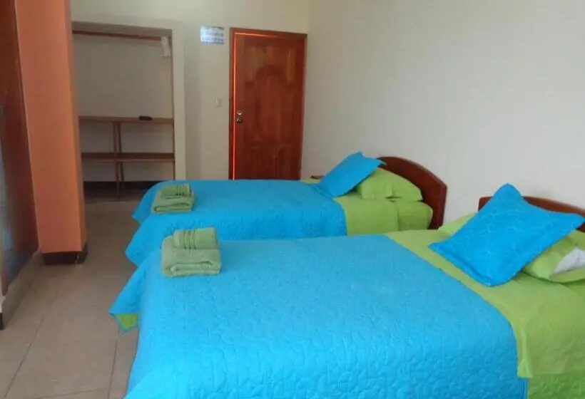 اتاق استاندارد چهار تخته, Hostal Casa Cascada