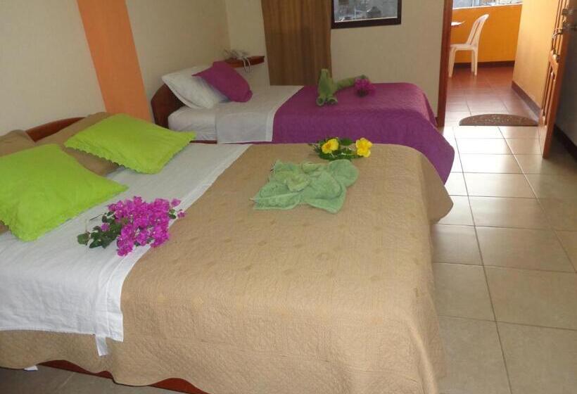Номер Стандарт Трехместный, Hostal Casa Cascada