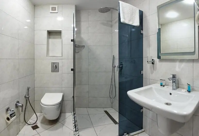 اتاق سوپریور یک تخته, Eleven Hotel Baku