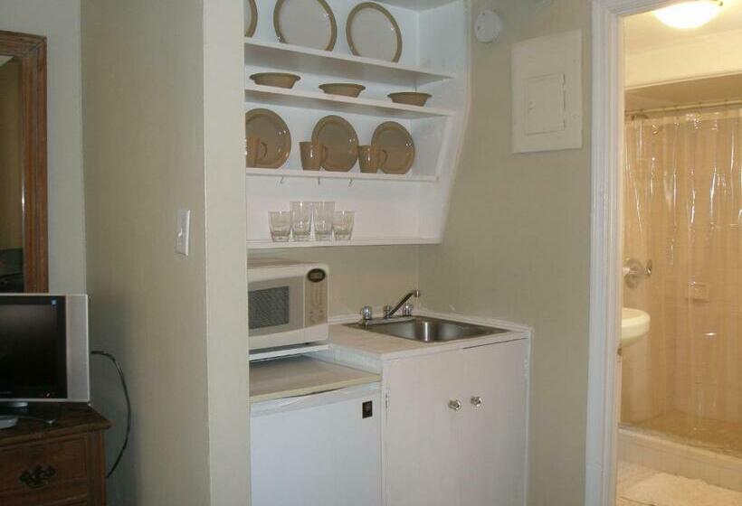 استودیوی استاندارد, Incentra Village