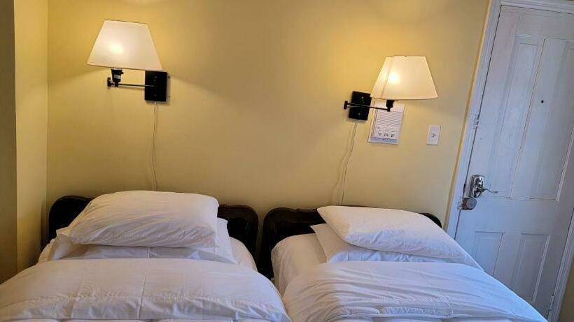 استودیوی استاندارد, Incentra Village