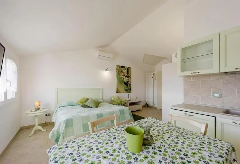 استودیوی استاندارد با چشم‌انداز دریا, Agriturismo Le Girandole