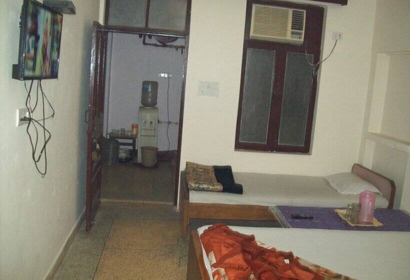 Habitació Estàndard, Majors Den