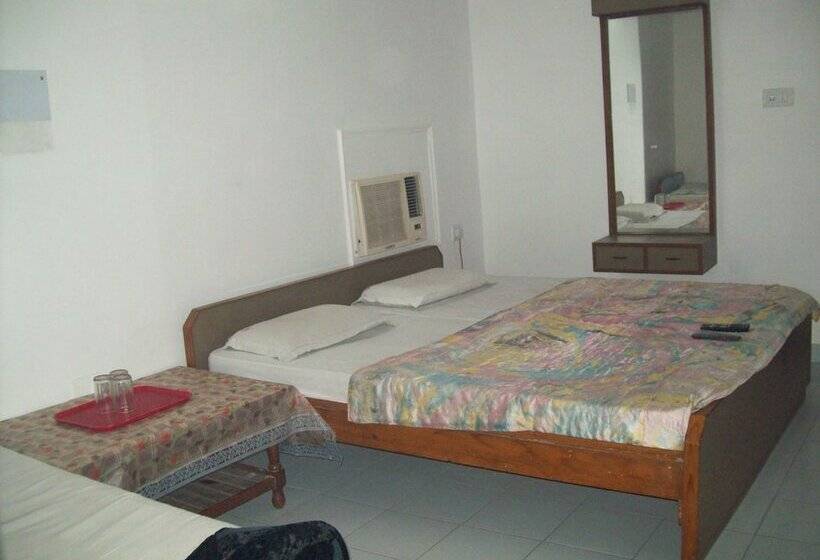 Habitació Estàndard, Majors Den