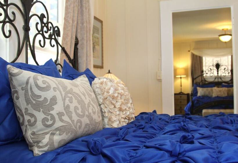 Дом 2 Спальни, Monarch Cove Inn