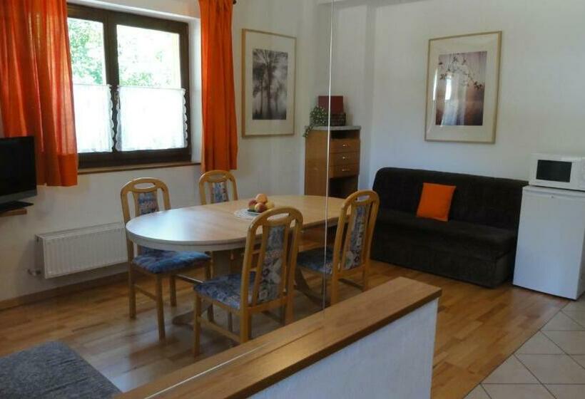 Huoneisto 2 Makuuhuonetta, Ferienwohnungen Koflerhof