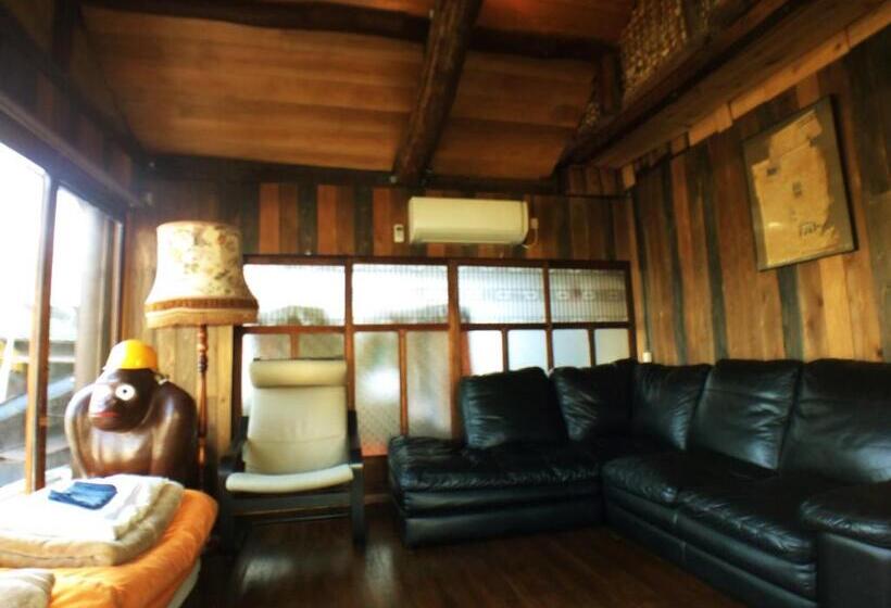 Семейный Номер Боковой Вид на Море, Guesthouse Yadocurly