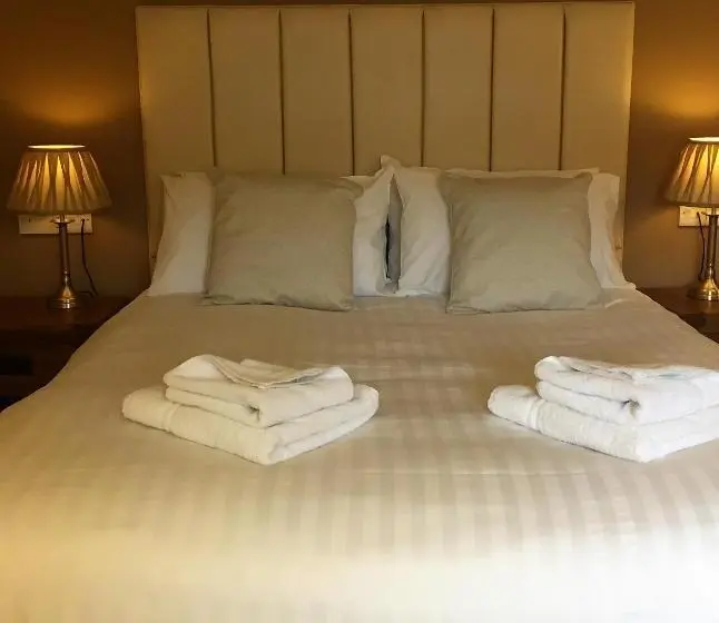 キングサイズベッドのスタンダードルーム, The Woodman Inn