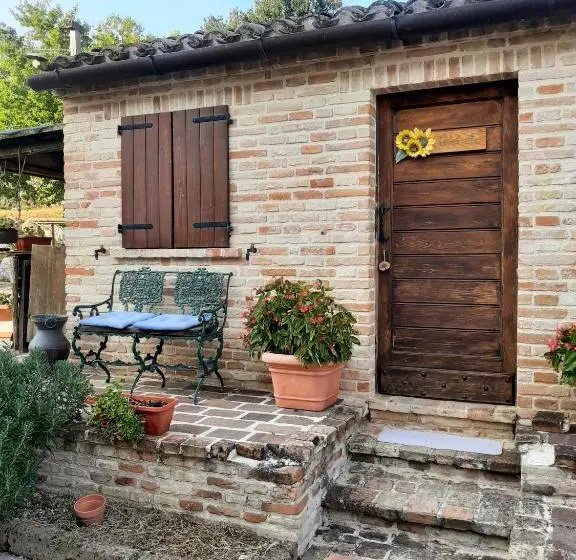 Perhehuone, Il Casale Dell'acquabona
