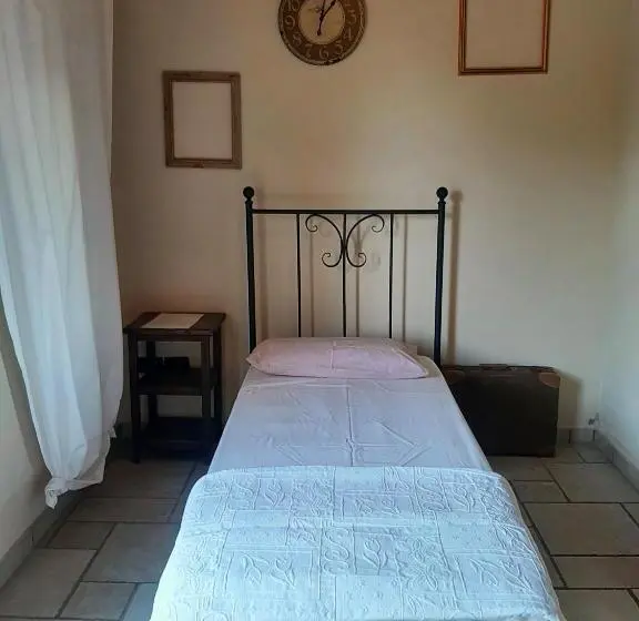 Perhehuone, Il Casale Dell'acquabona