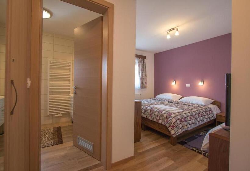 اتاق استاندارد, Tourist Farm Megušar