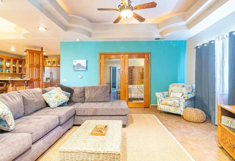 سوییت سوپریور با چشم‌انداز دریا, Lighthouse Beach Villas