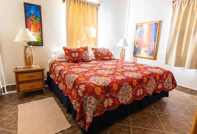 Deluxe Suite King Bed, Lighthouse Beach Villas