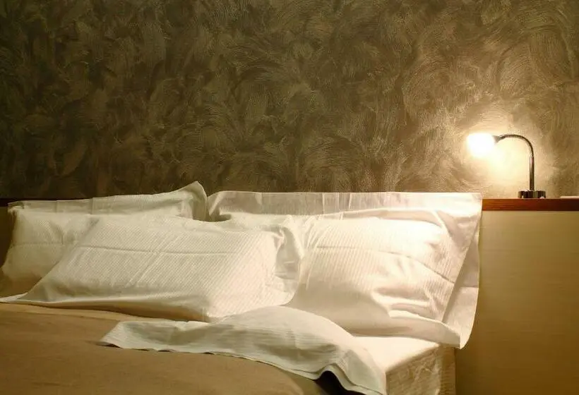 キングサイズベッドのデラックスルーム, Bhl Boutique Rooms Legnano