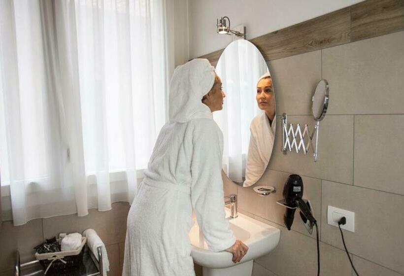 Номер Deluxe Кровать Кинг, Bhl Boutique Rooms Legnano