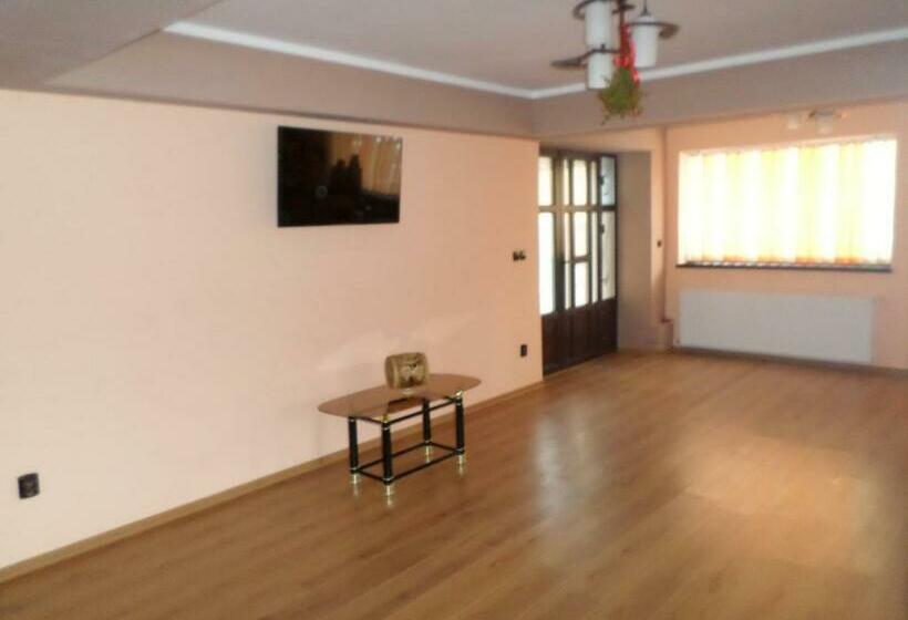 Quarto Estandar, Casa Montana Busteni