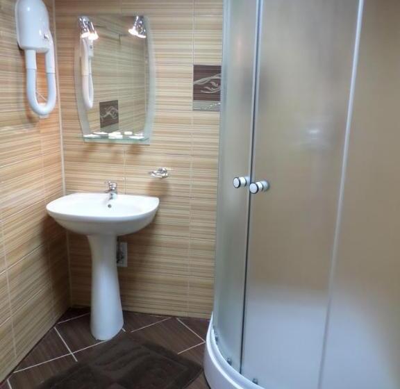 Quarto Estandar, Casa Montana Busteni