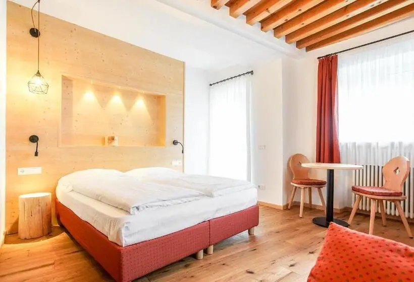 Standard Triple Room with Terrace, Berggasthof Locanda Alpina Dorfner