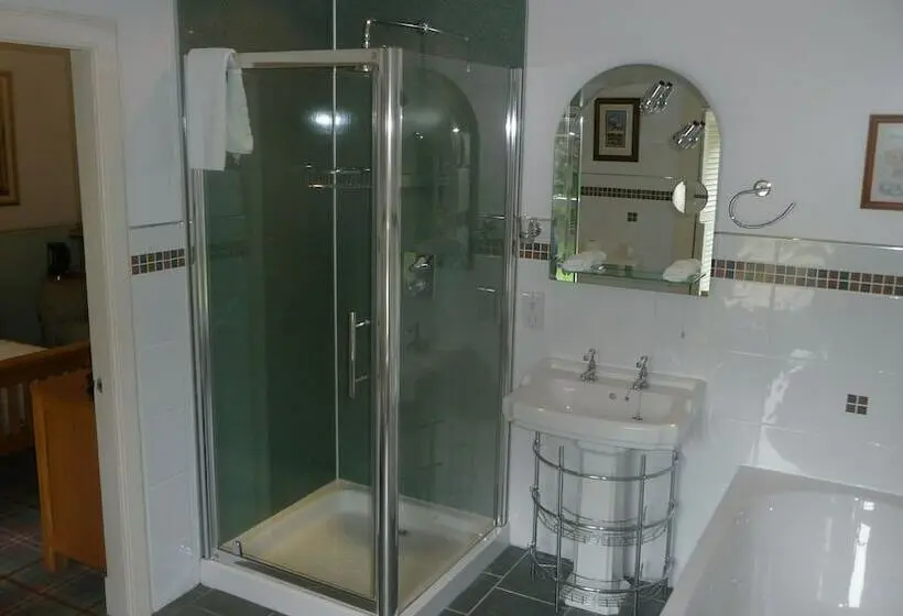 ダブルベッドスタンダードルーム, Fludha Guest House