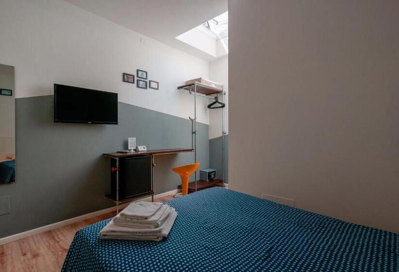 スタンダードシングルルーム, Funtanir Rooms