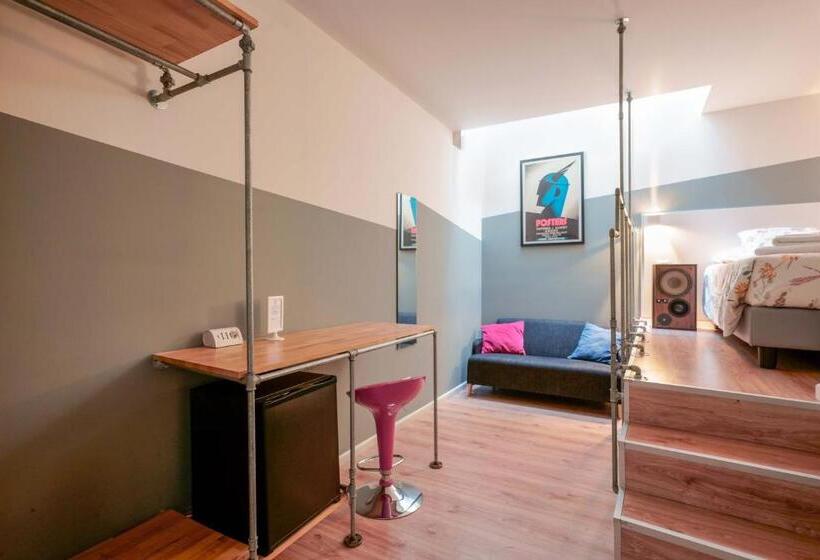 スタンダードルーム, Funtanir Rooms