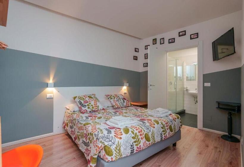 スタンダードルーム, Funtanir Rooms