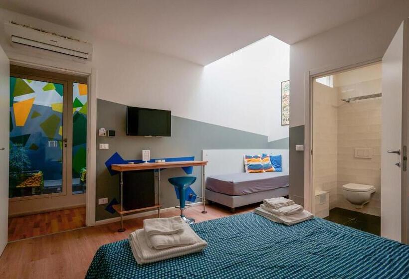 スタンダードトリプルルーム, Funtanir Rooms